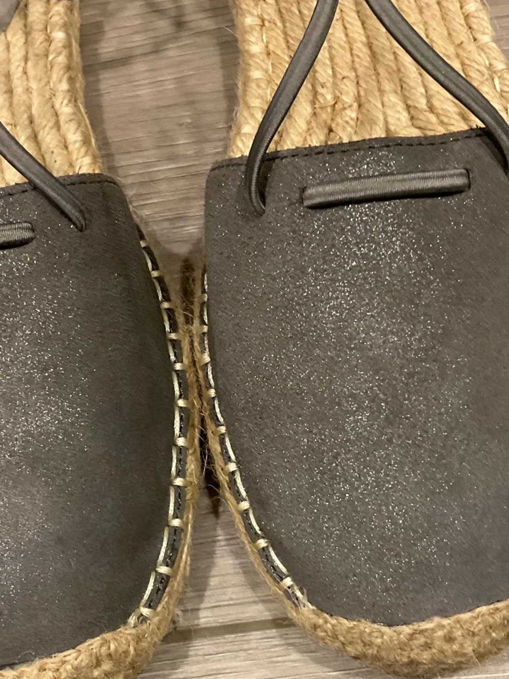 EILEEN FISHER The Classic Espadrille in Metallic Grey Size 6.5 LIKE NEW